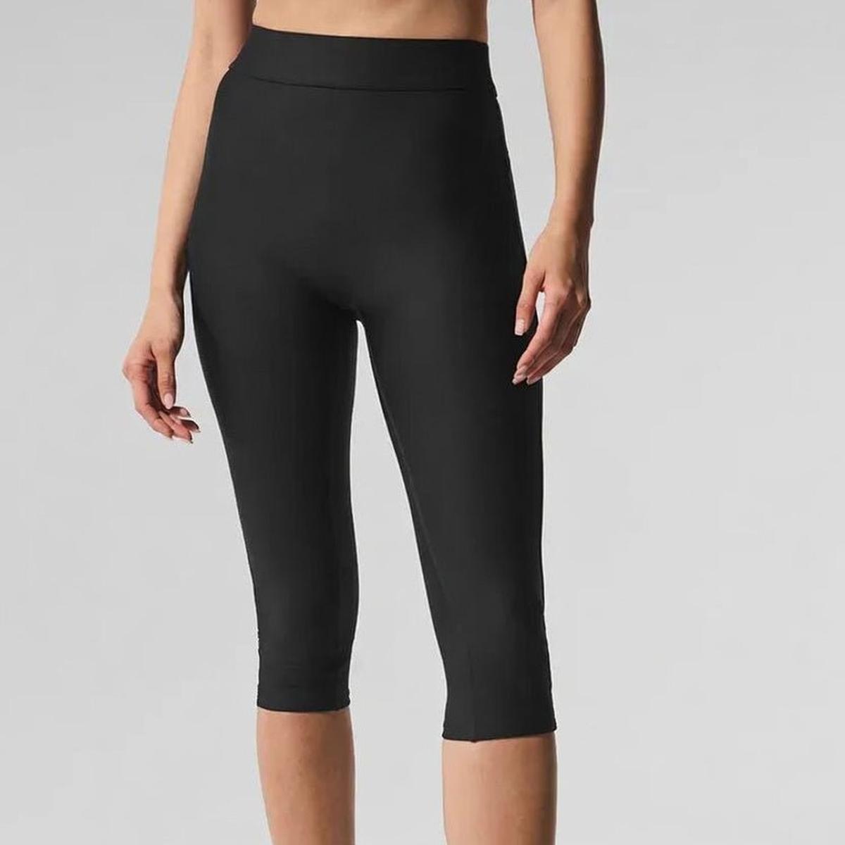 Slimzy Performance High-Waisted Capri Trousers – Black